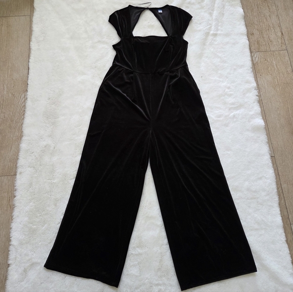 Old Navy Fit & Flare Black Velvet Jumpsuit - Picture 9 of 12